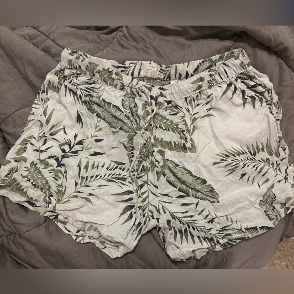 C&C California Leaf Pattern Linen Shorts
